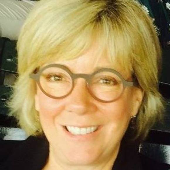 Meet your Posher, Colleen - Picture 1 of 1